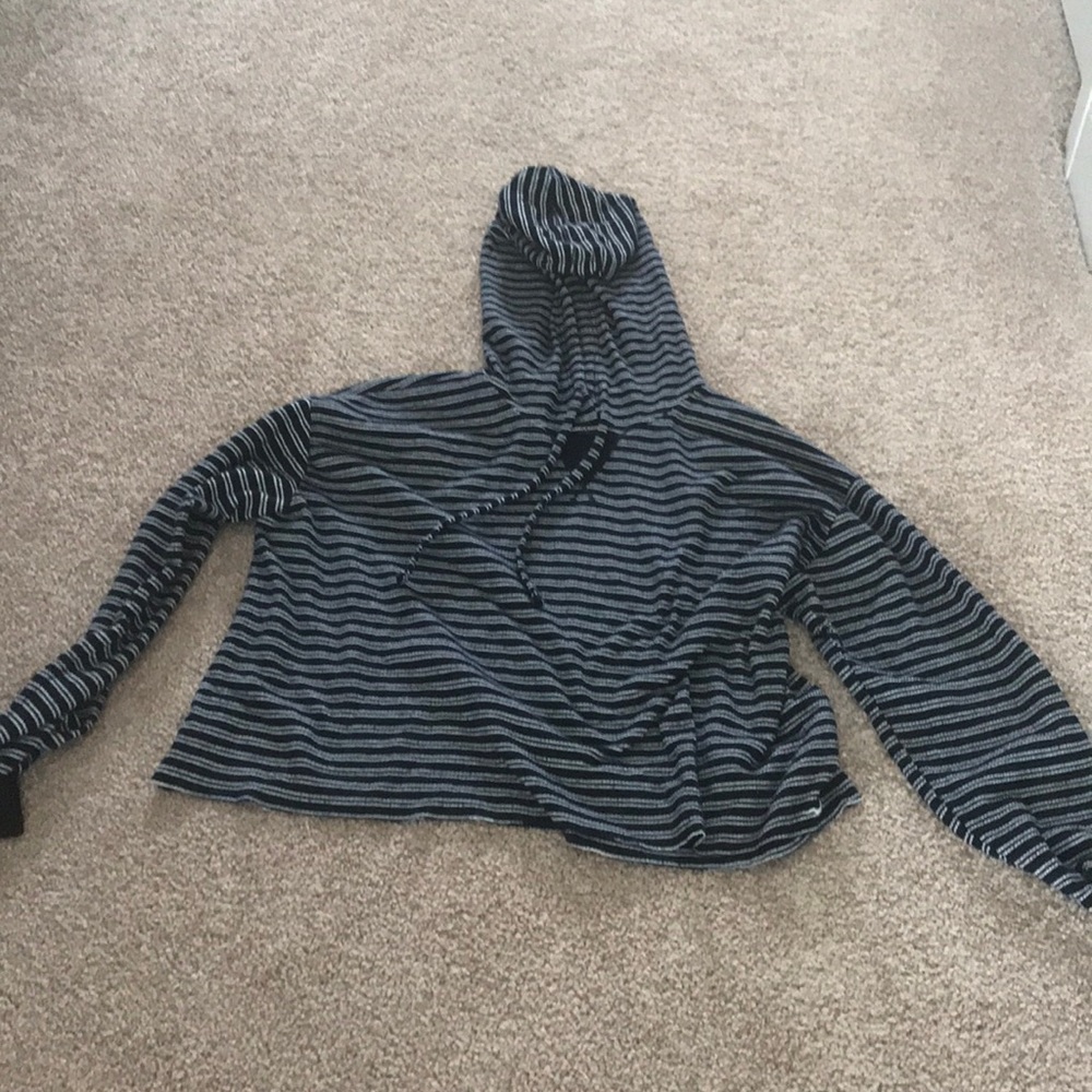 Cropped Pullover - image 1